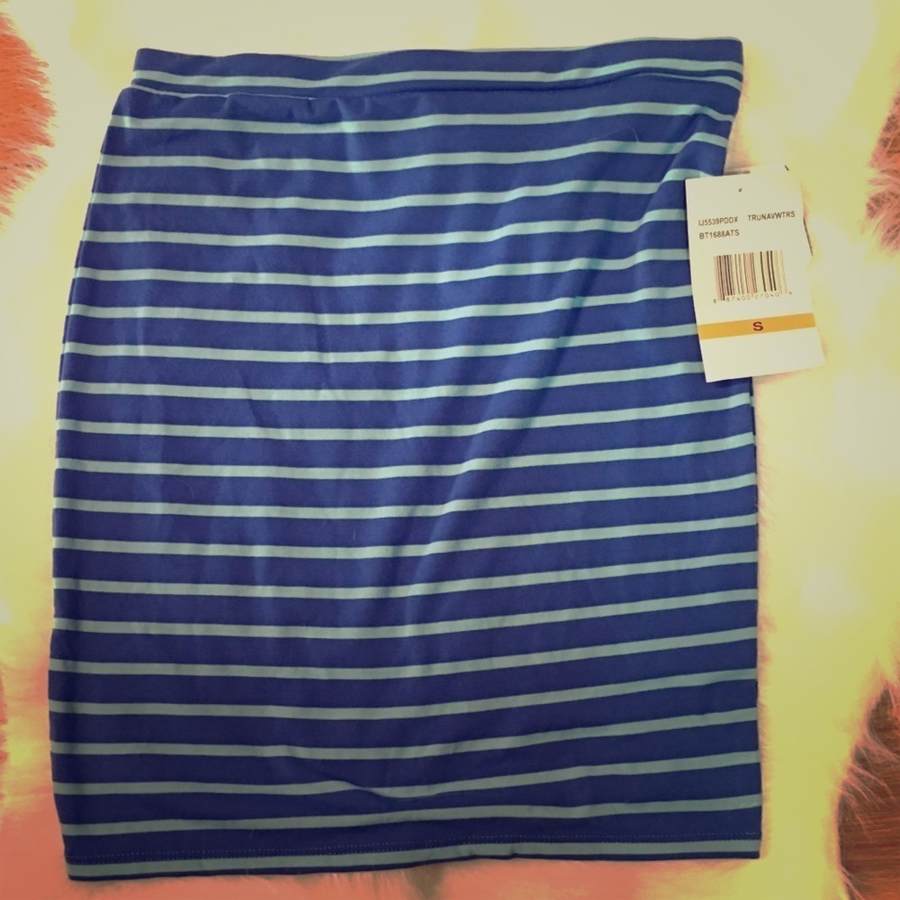 Eyeshadow skirt size small - Picture 2 of 5